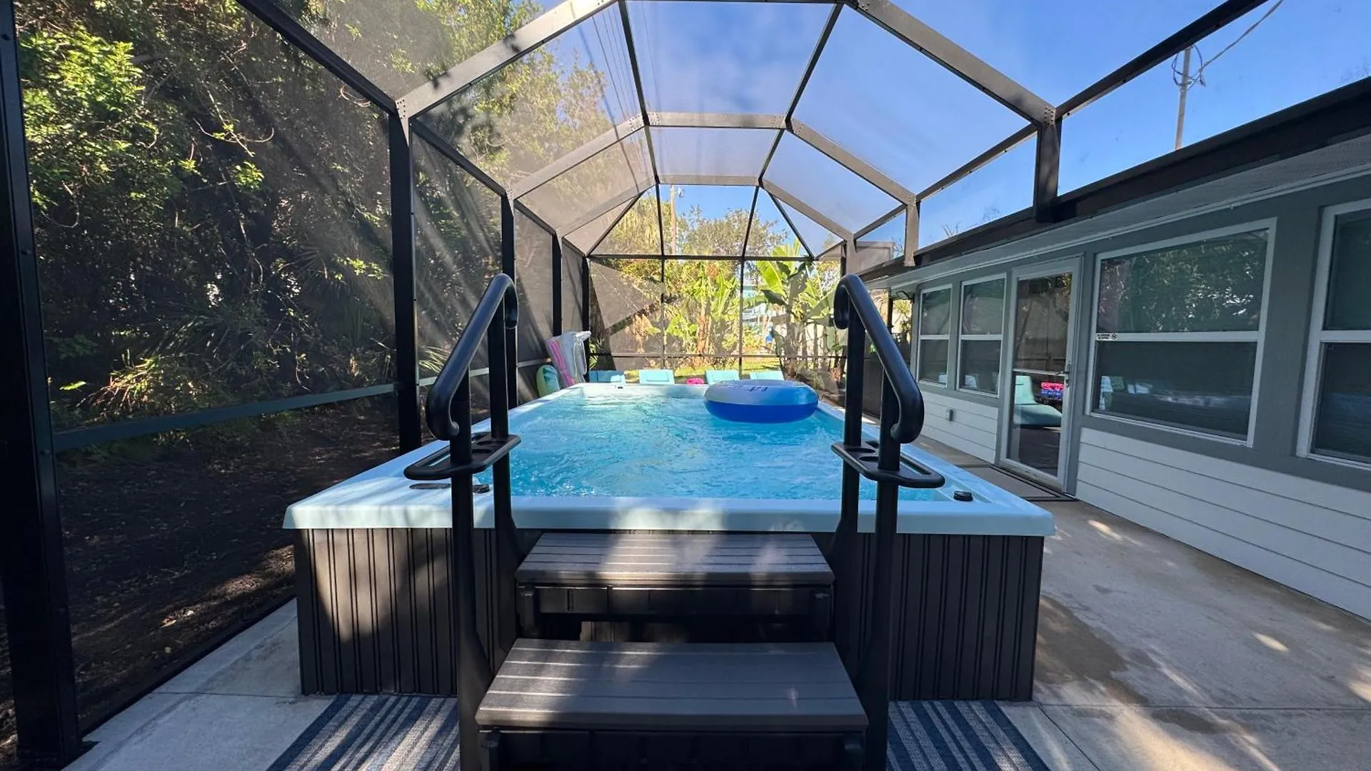 Location Siesta 1 Mile Away With Hot Holiday home Sarasota