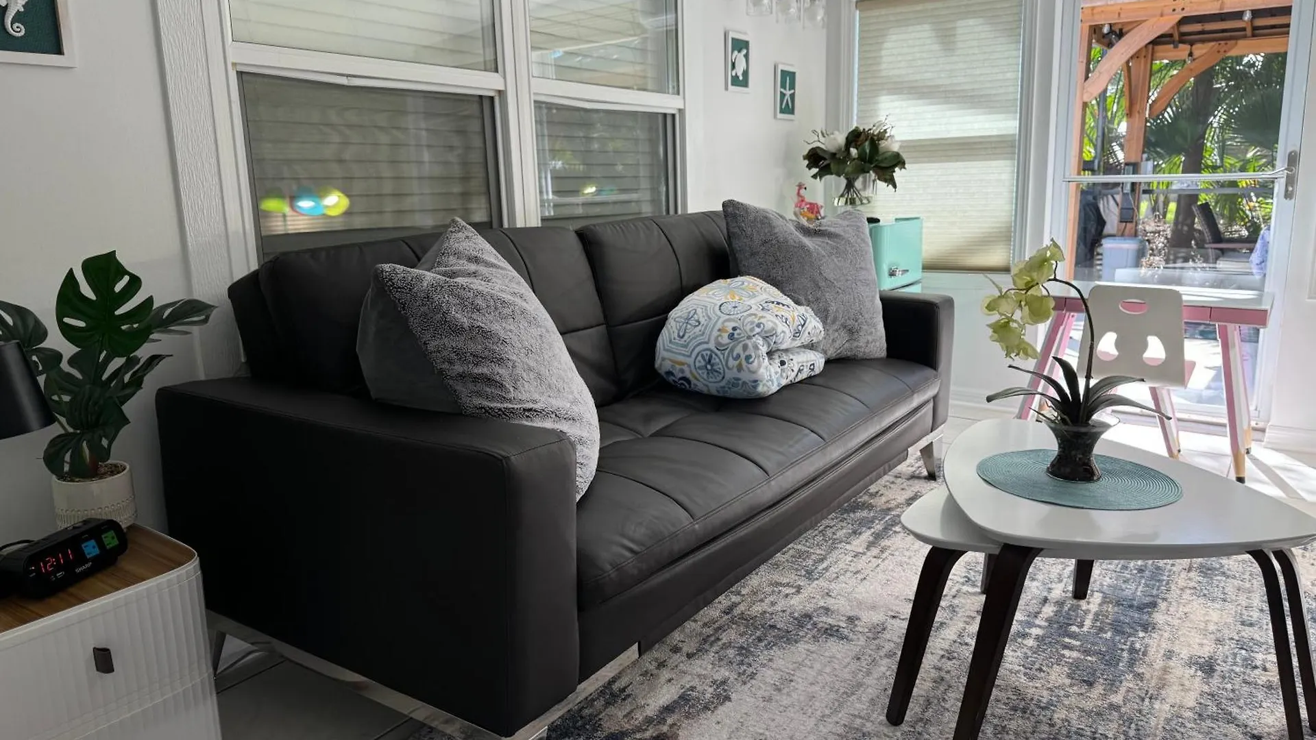 Location Siesta 1 Mile Away With Hot Holiday home *