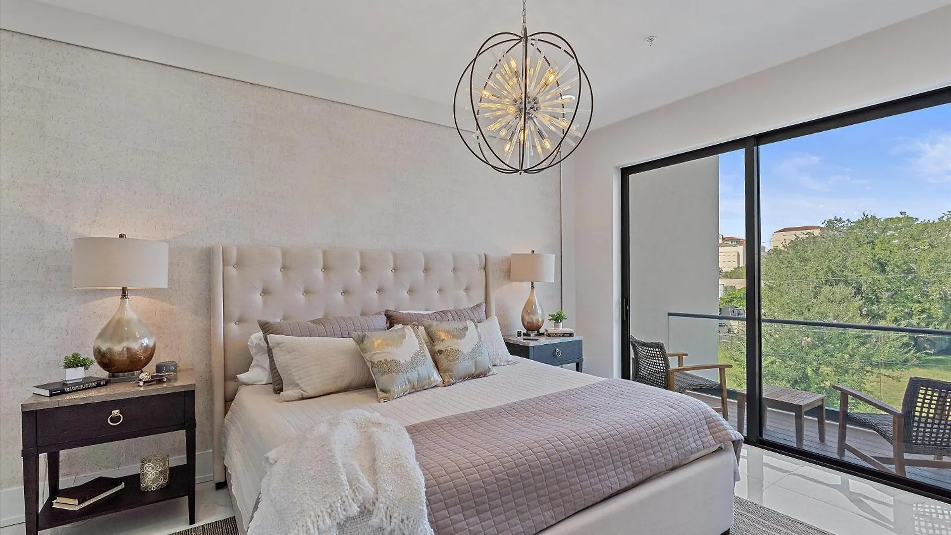 Uptown Luxury On Audubon *