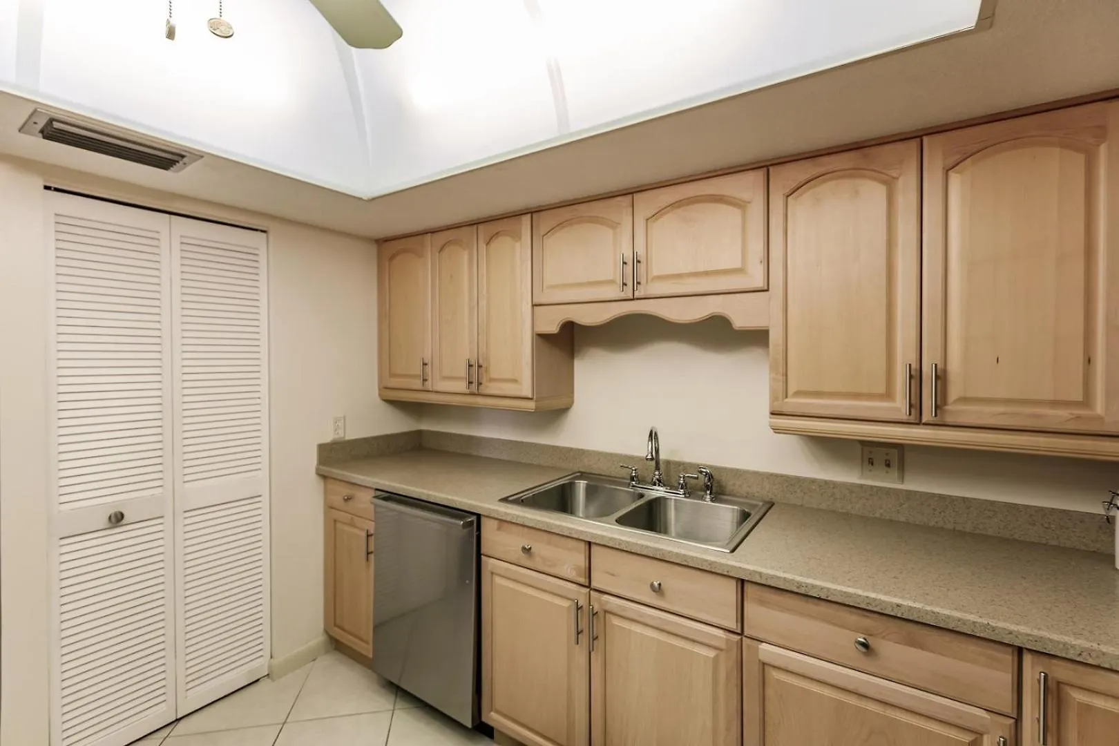 1255-306 Stroll To Warm Bay Breezes