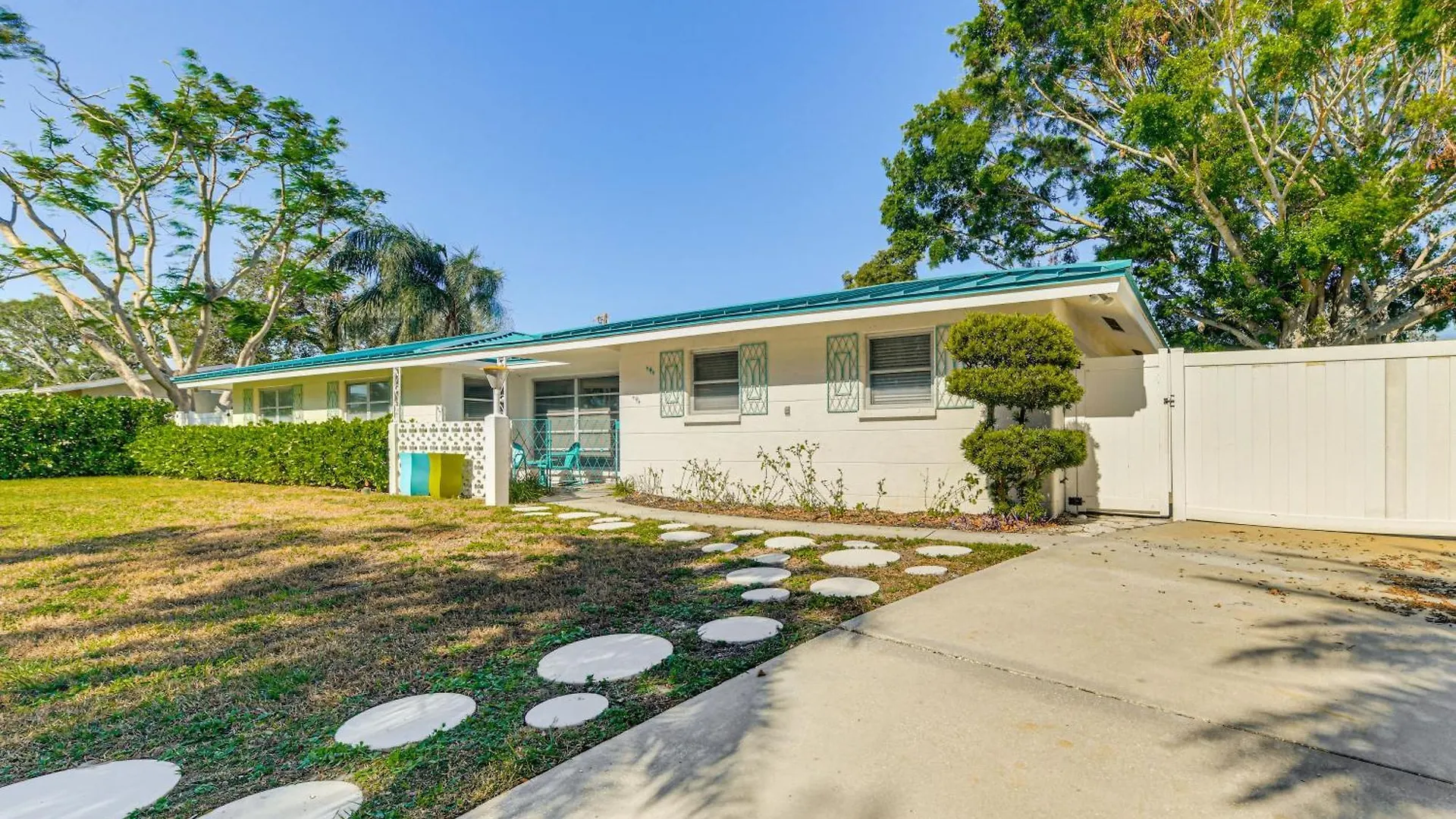 Swinging 60s Lanai With Private Pool Holiday home *
