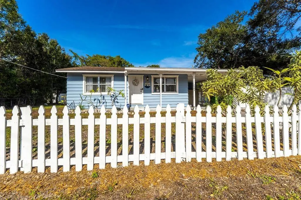 10 Min Lido Key ~coastal Hideout Holiday home