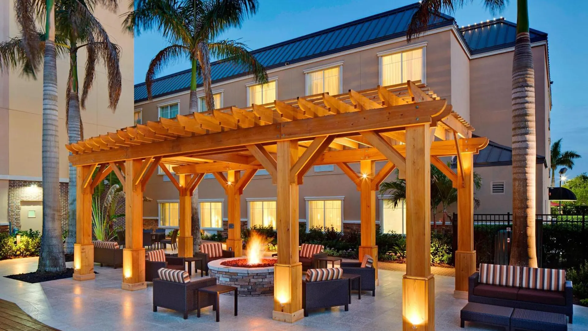 Courtyard By Marriott At Town Center 3* Sarasota