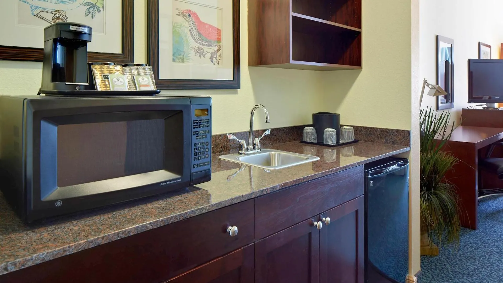 Courtyard By Marriott At Town Center Sarasota
