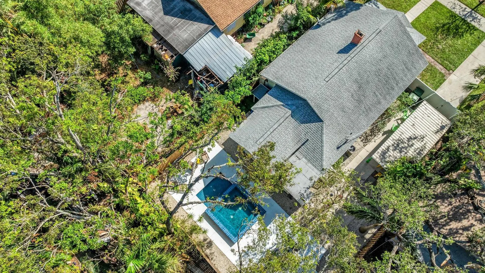- 1745 Holiday home *