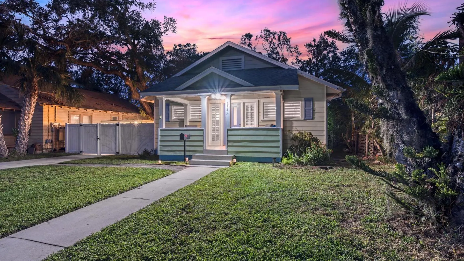 - 1745 Holiday home