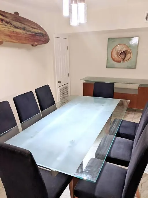 Holiday home Group Vacation Home- Pool Table, Hot Tub, Fire Pit Sarasota