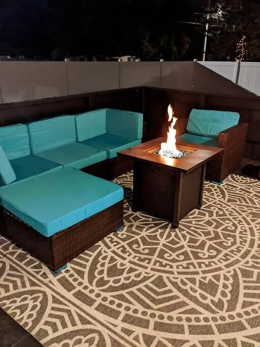Group Vacation Home- Pool Table, Hot Tub, Fire Pit