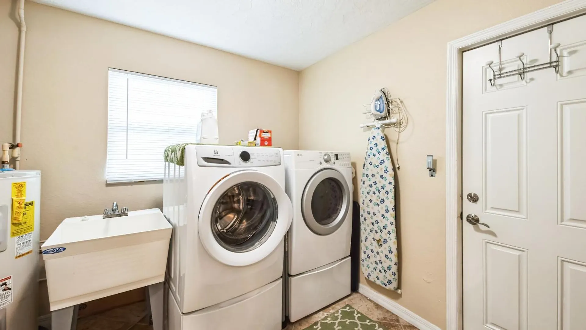 Holiday home Comfy With Heated Pool Near Siesta Key *