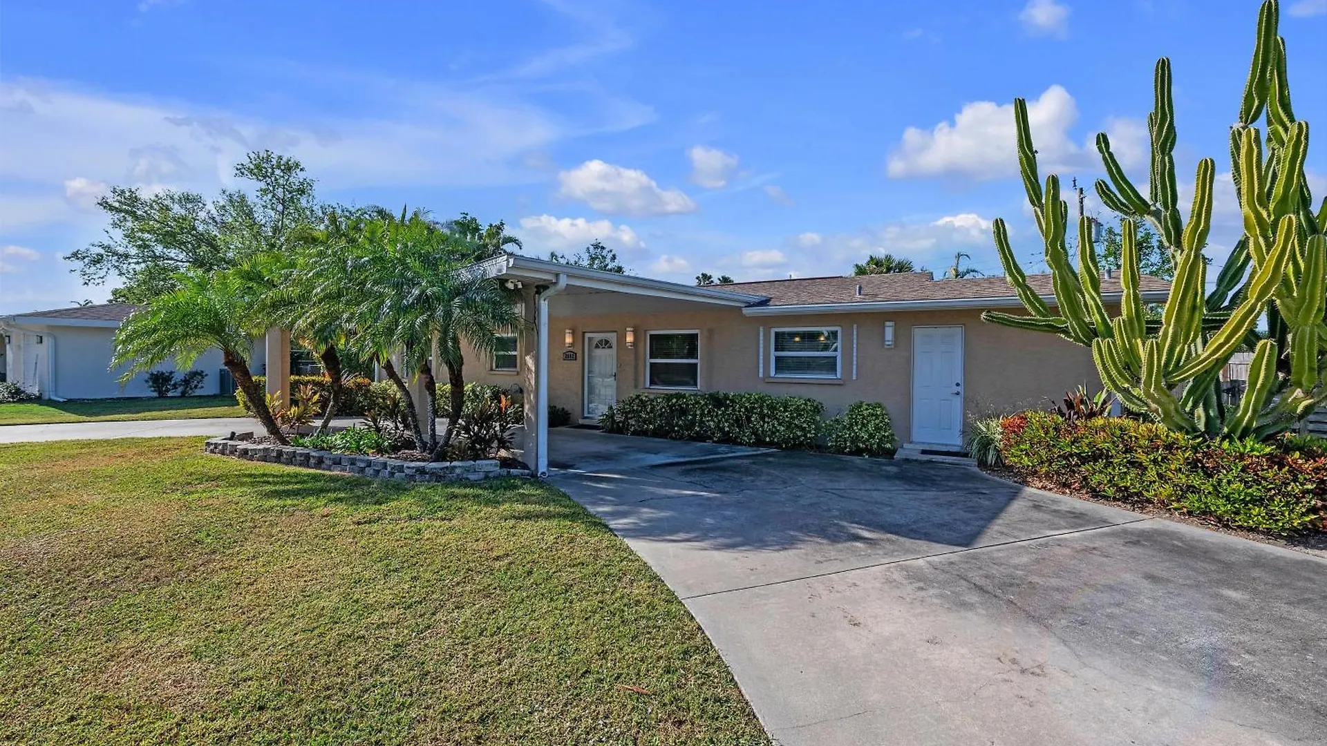 Holiday home Comfy With Heated Pool Near Siesta Key
