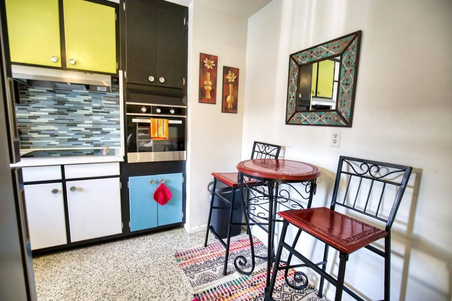 Holiday home Retro-inspired Stay, Bbq Patio, Close To Downtown *