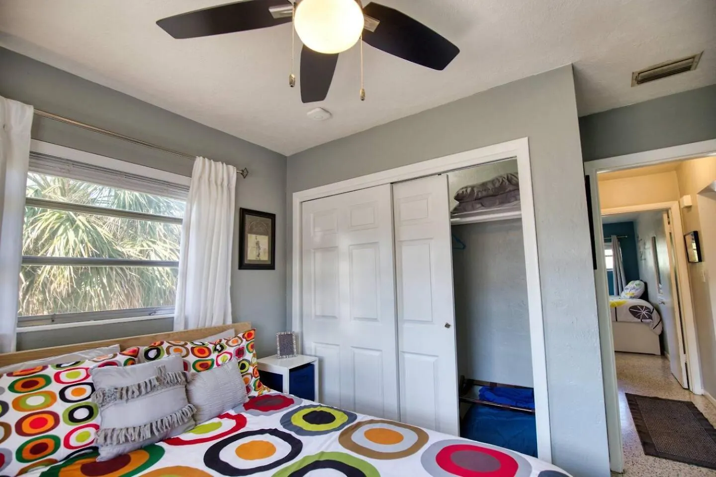 Retro-inspired Stay, Bbq Patio, Close To Downtown