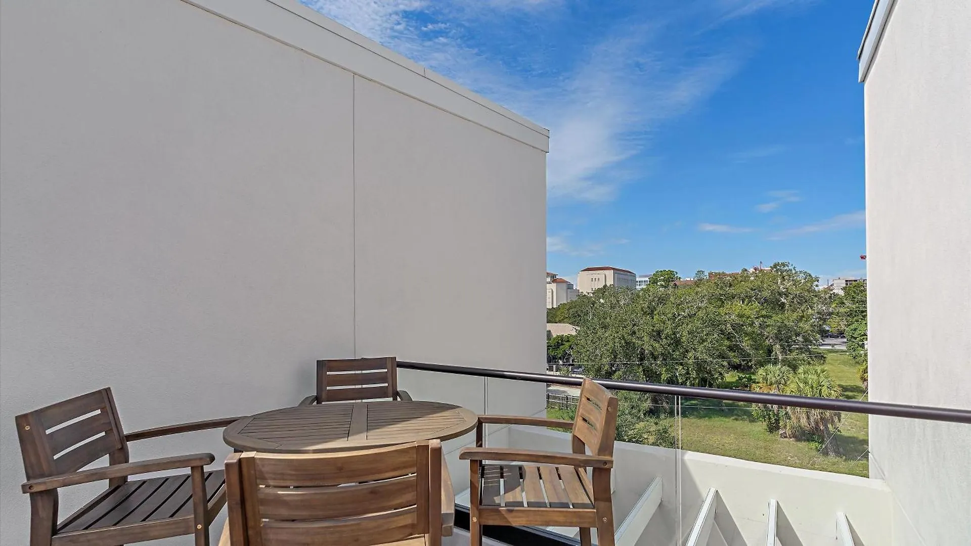 Uptown Luxury On Audubon Holiday home Sarasota