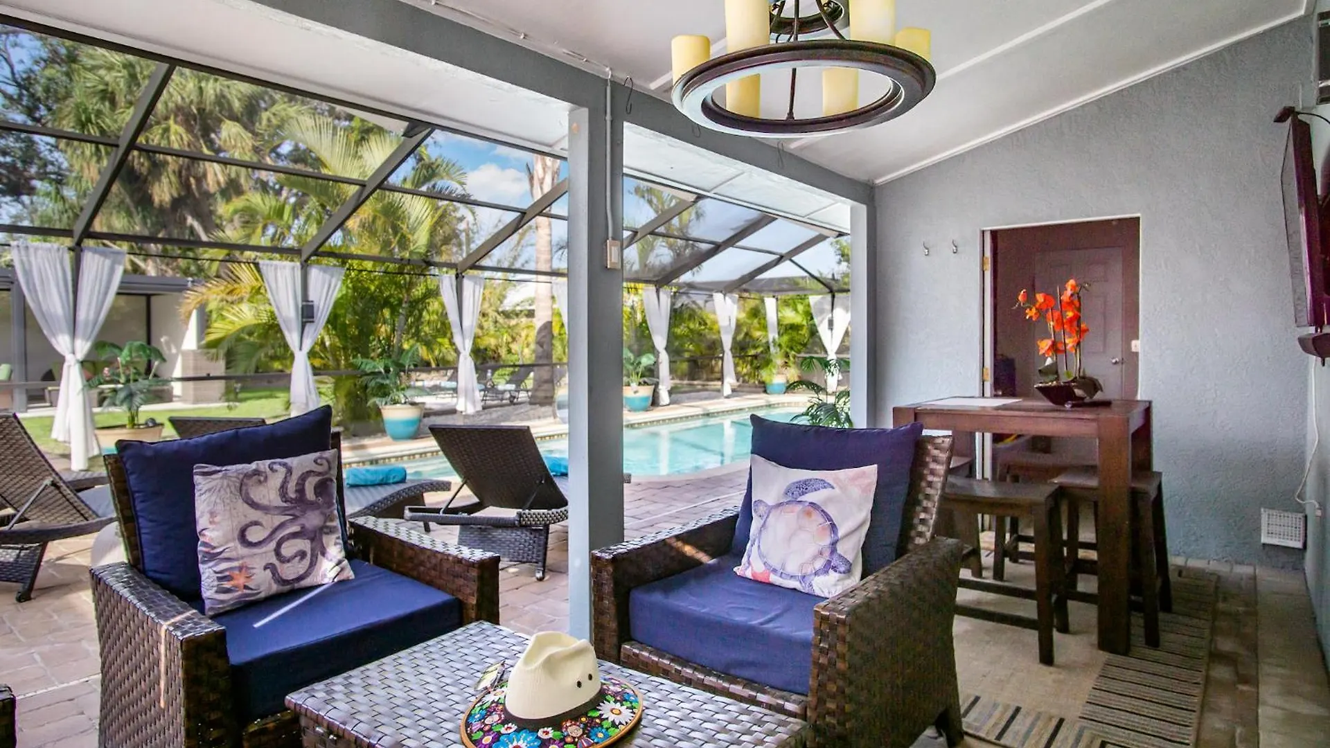 Luxury Zen Den With Heated Pool Just Off Siesta Key *
