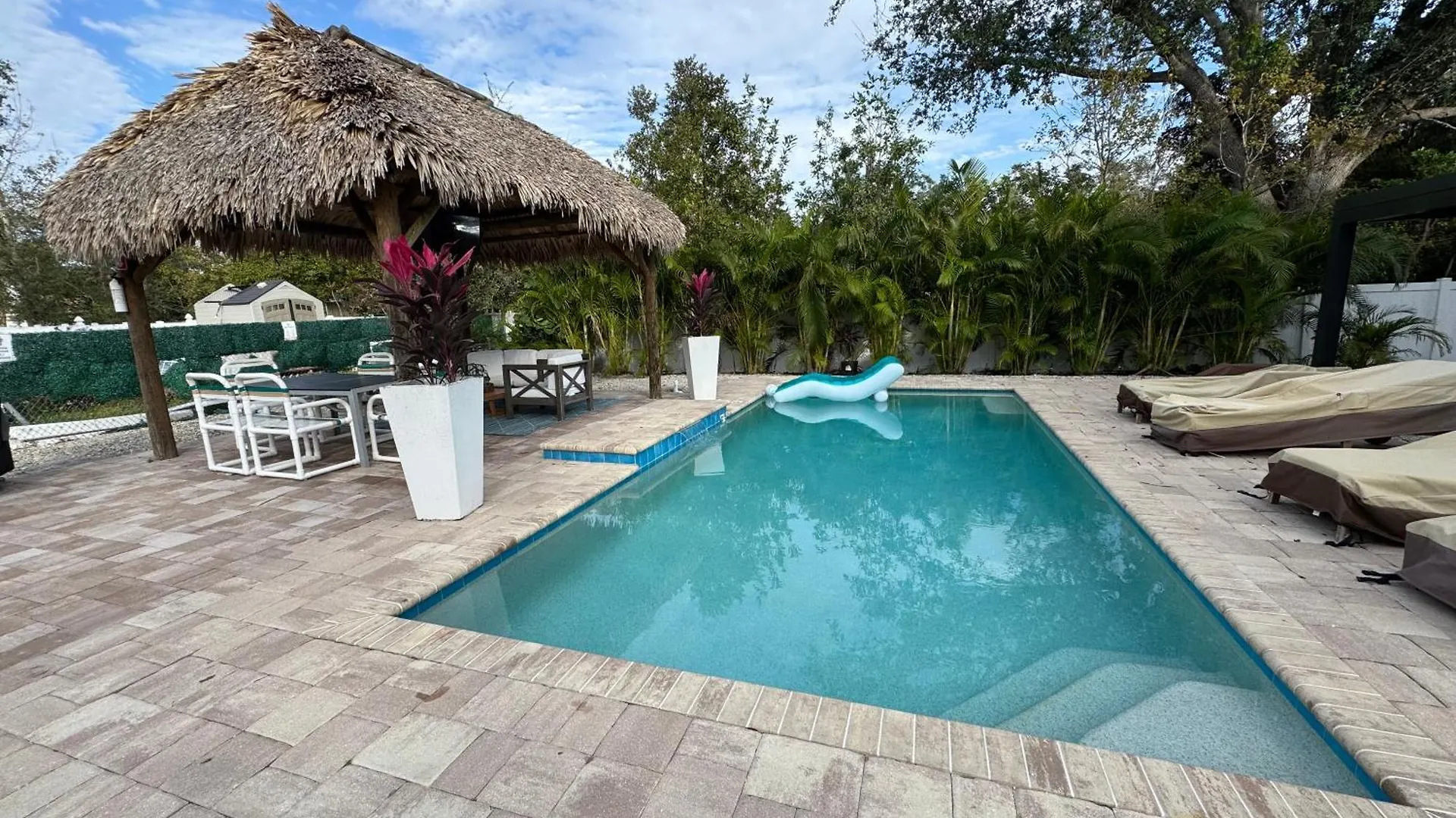 Paradise Heated Pool Near Img & Siesta Key