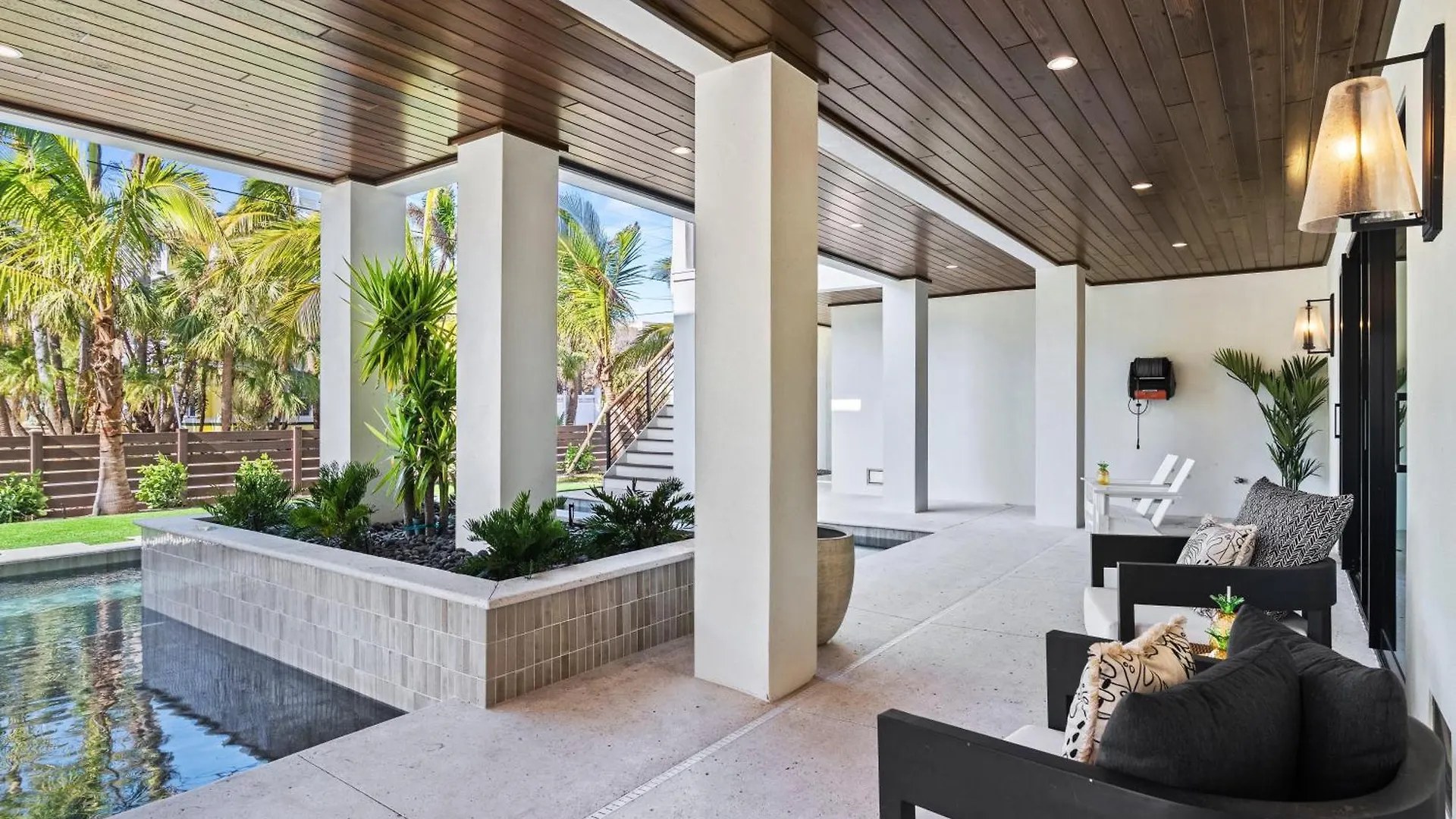 Point Of Paradise - 7007 Holiday home