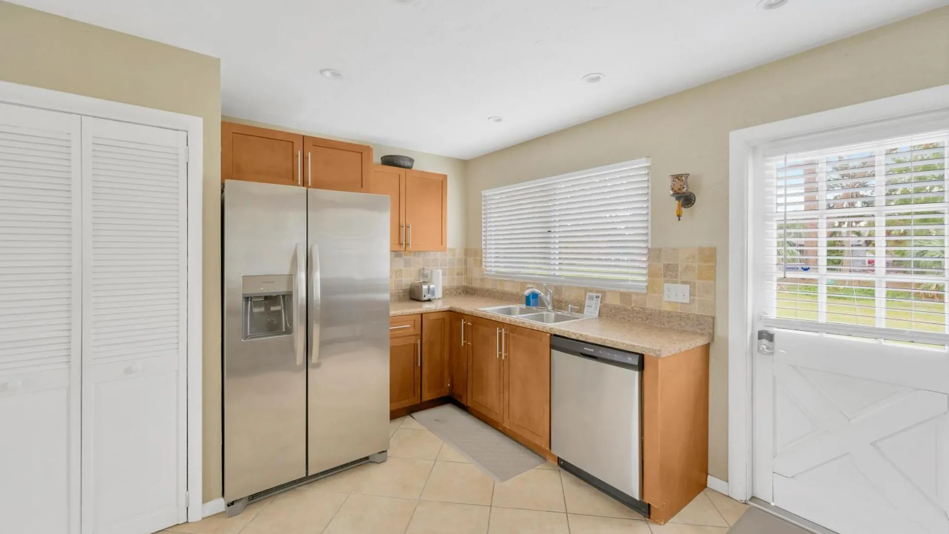 Remodel House With Heated Pool, Patio And Gas Grill! 度假居