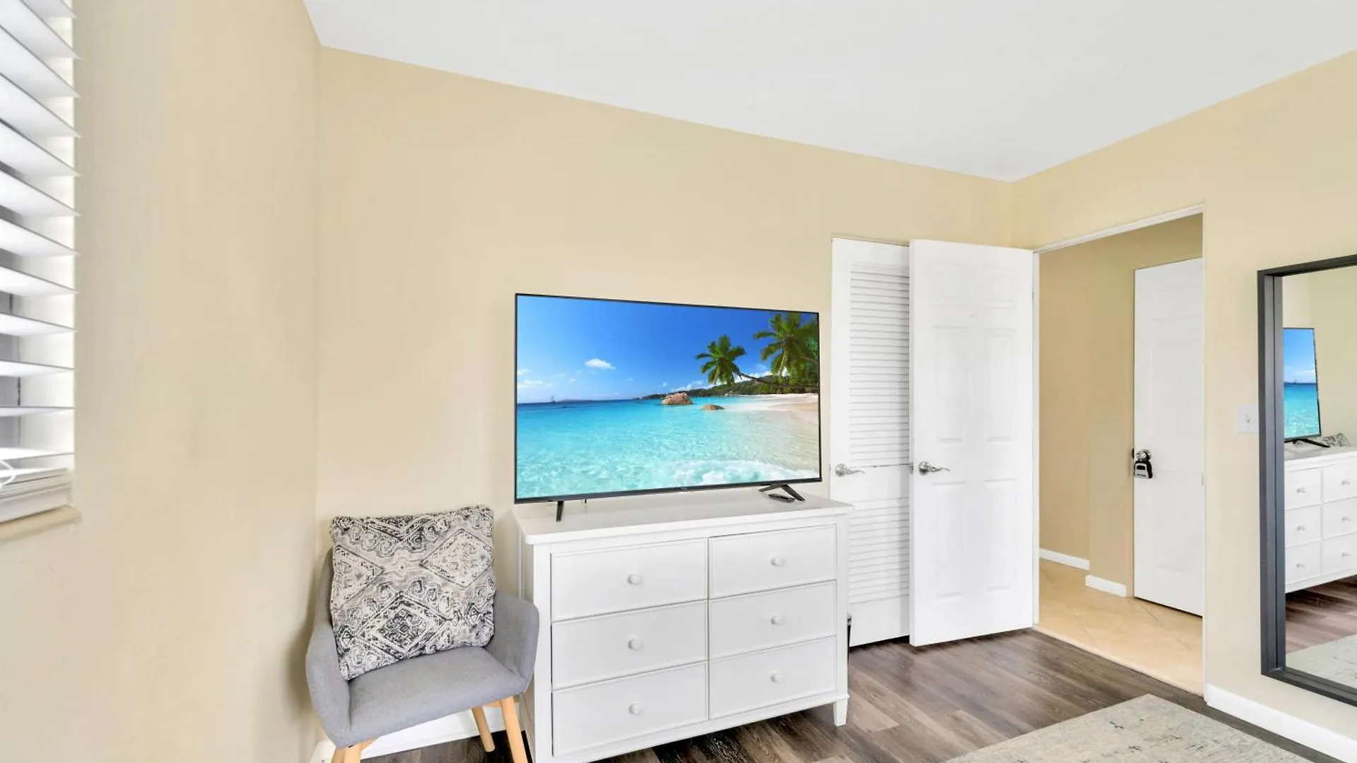 度假居 Remodel House With Heated Pool, Patio And Gas Grill!