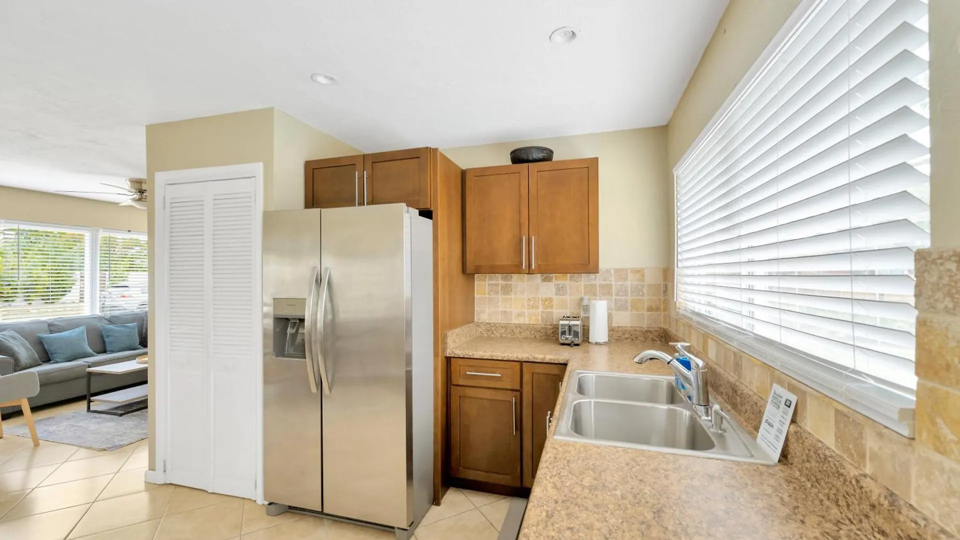 Remodel House With Heated Pool, Patio And Gas Grill!
