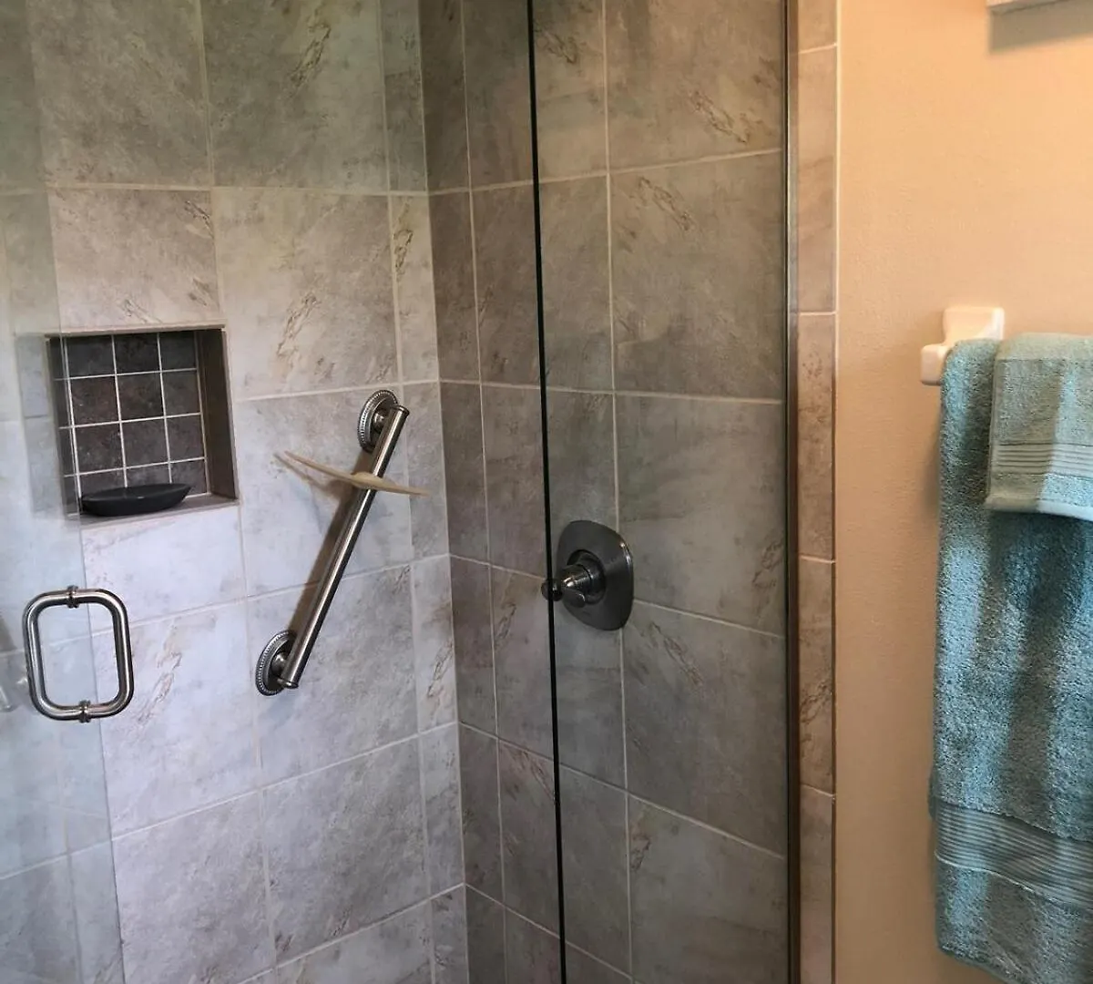 Spacious 2bedroom - 2bathroom House - 5 Min To Siesta Key With Heated Pool Holiday home Sarasota