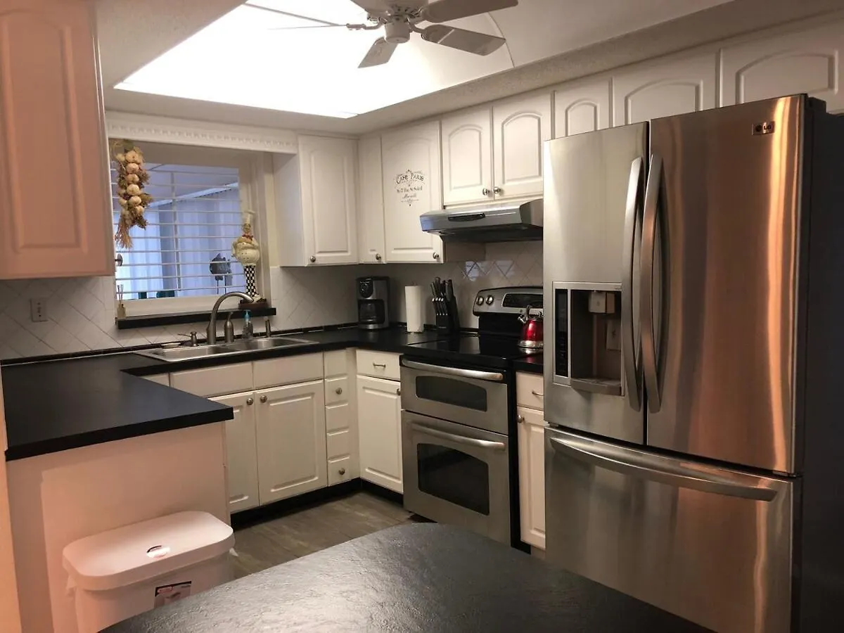Spacious 2bedroom - 2bathroom House - 5 Min To Siesta Key With Heated Pool Holiday home *
