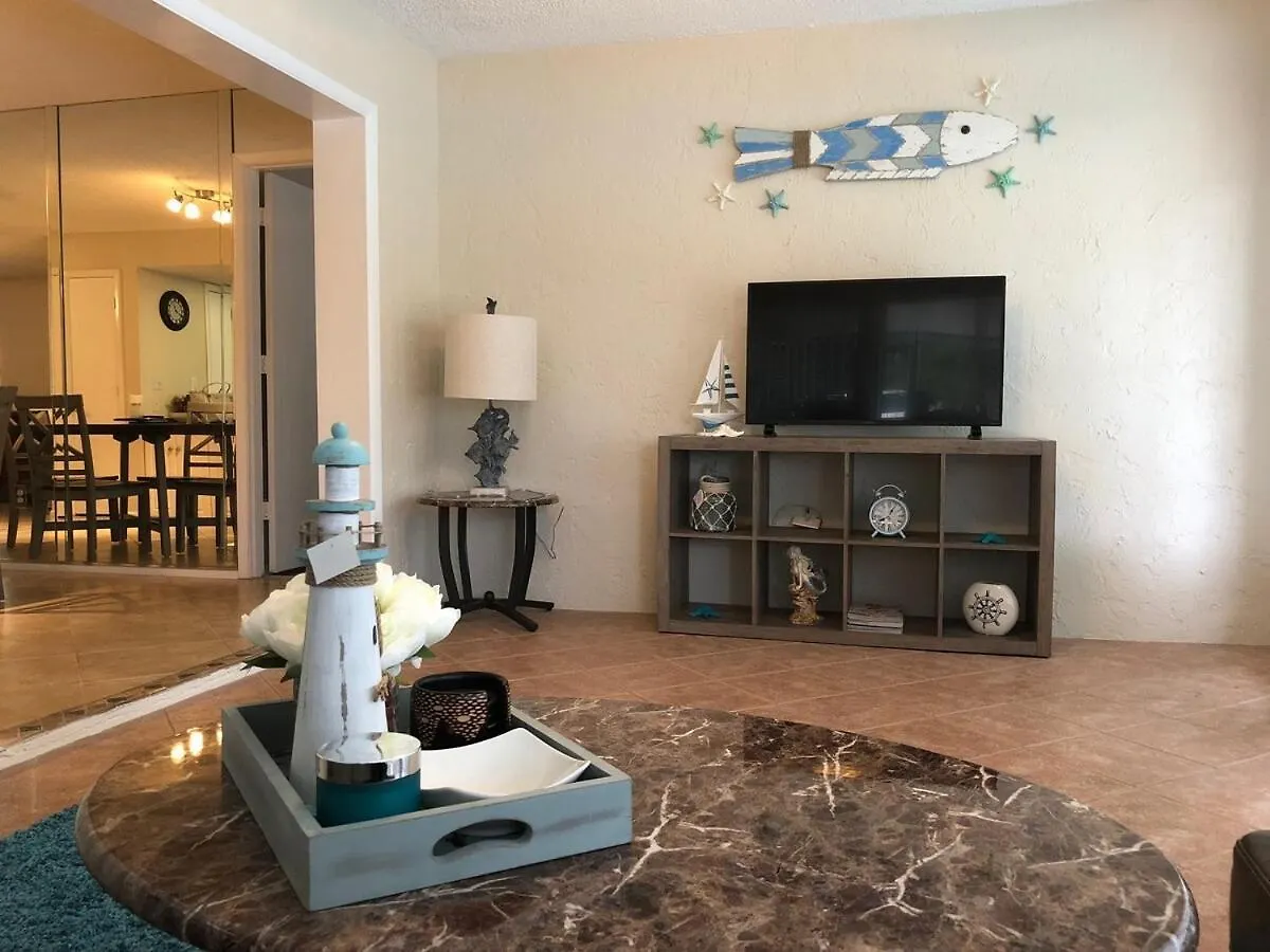 Spacious 2bedroom - 2bathroom House - 5 Min To Siesta Key With Heated Pool