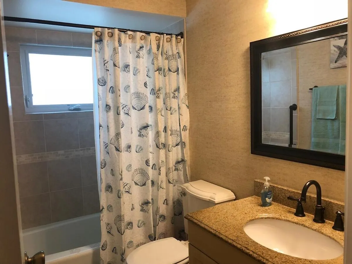 Spacious 2bedroom - 2bathroom House - 5 Min To Siesta Key With Heated Pool Sarasota