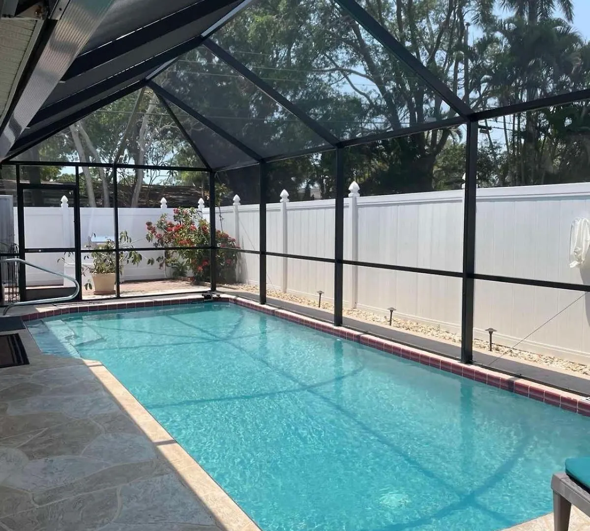 Holiday home Spacious 2bedroom - 2bathroom House - 5 Min To Siesta Key With Heated Pool Sarasota