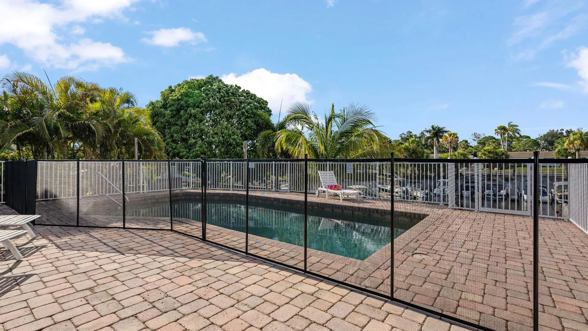 3 Bed, 3 Bath, Pool With Boat Dock Villa Sarasota