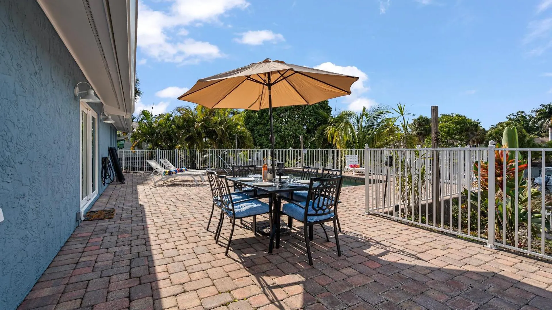 3 Bed, 3 Bath, Pool With Boat Dock