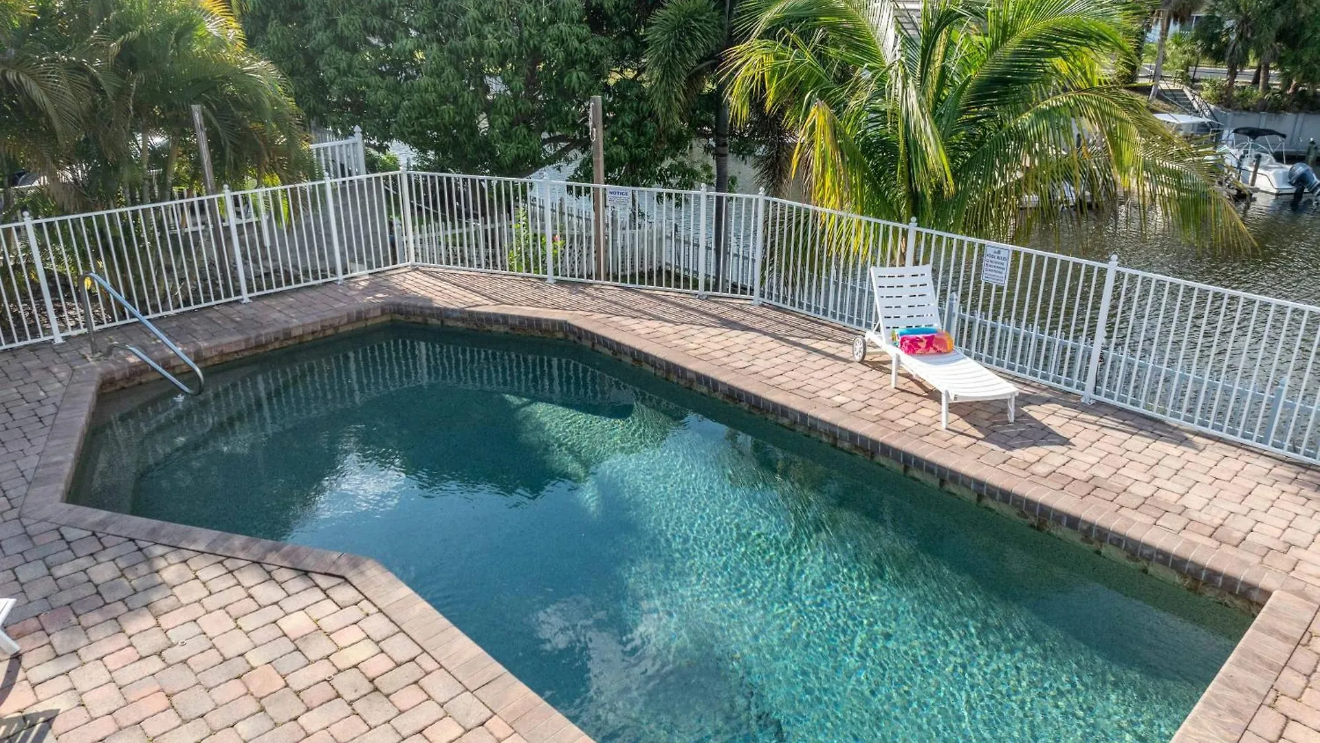 Villa 3 Bed, 3 Bath, Pool With Boat Dock Sarasota