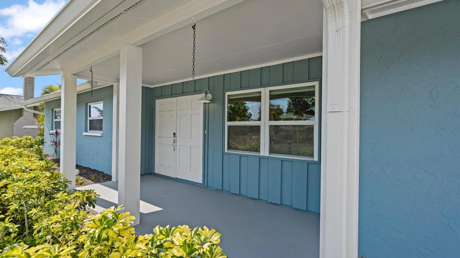 Villa 3 Bed, 3 Bath, Pool With Boat Dock *