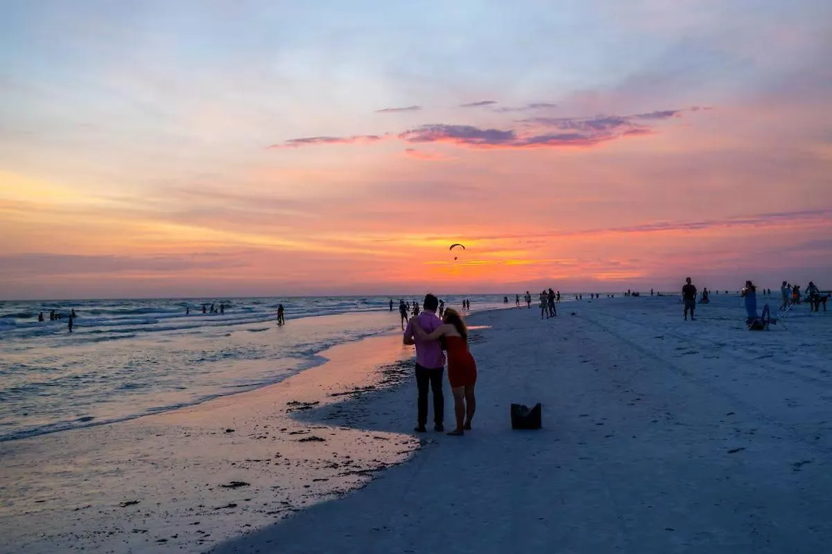 Holiday home Charming 2br Lagoon-view Steps To Siesta Key Sarasota