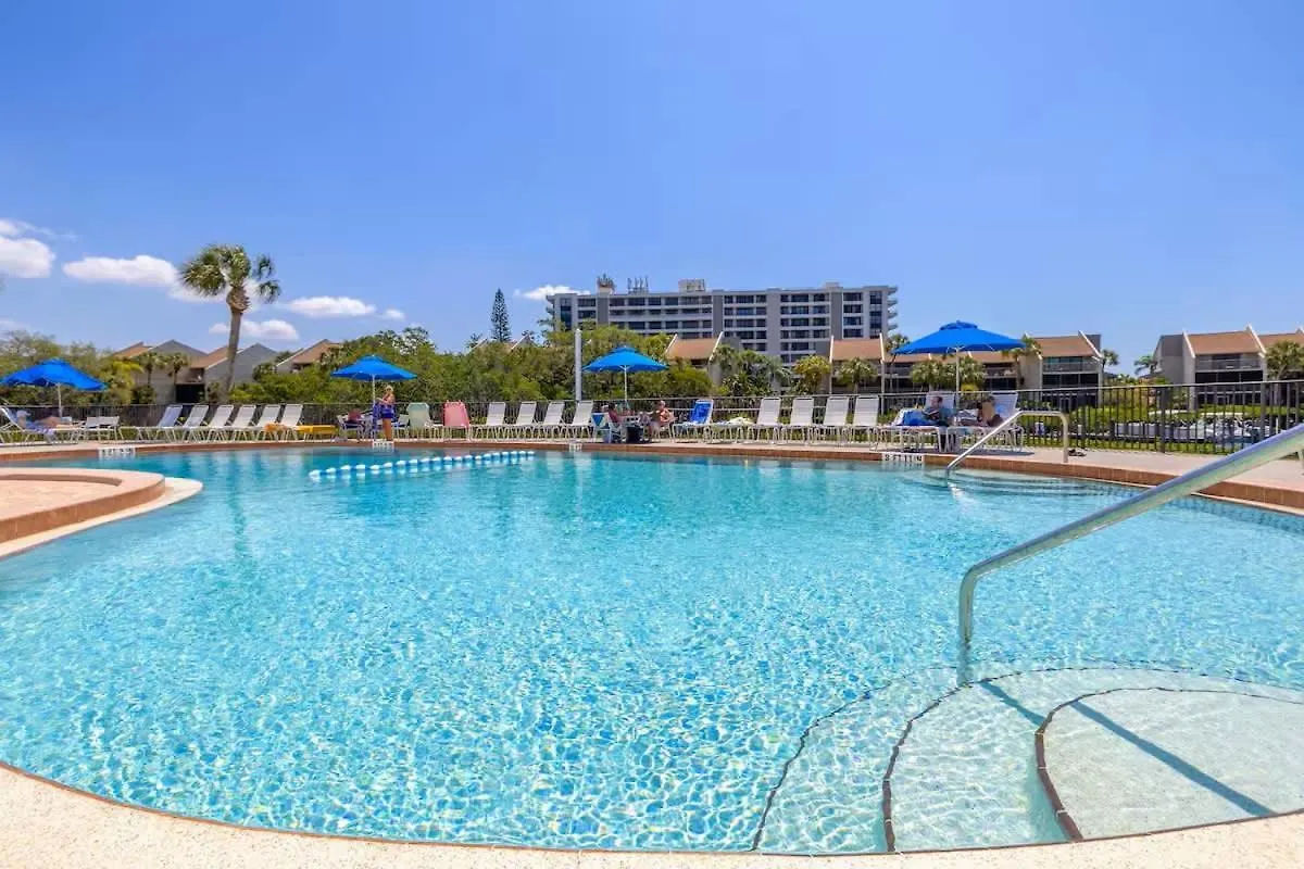Holiday home Charming 2br Lagoon-view Steps To Siesta Key *