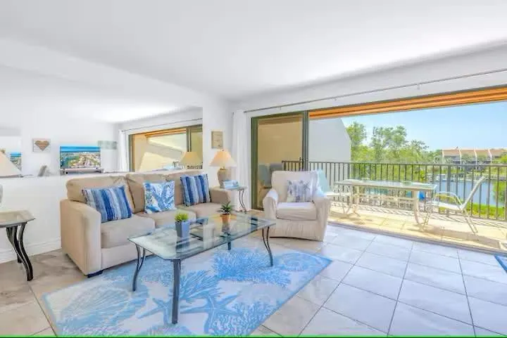 Holiday home Charming 2br Lagoon-view Steps To Siesta Key