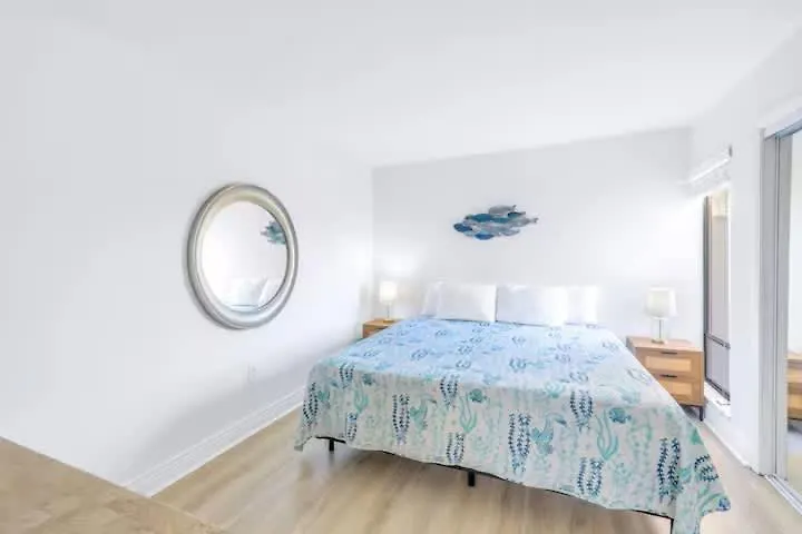 Charming 2br Lagoon-view Steps To Siesta Key Sarasota