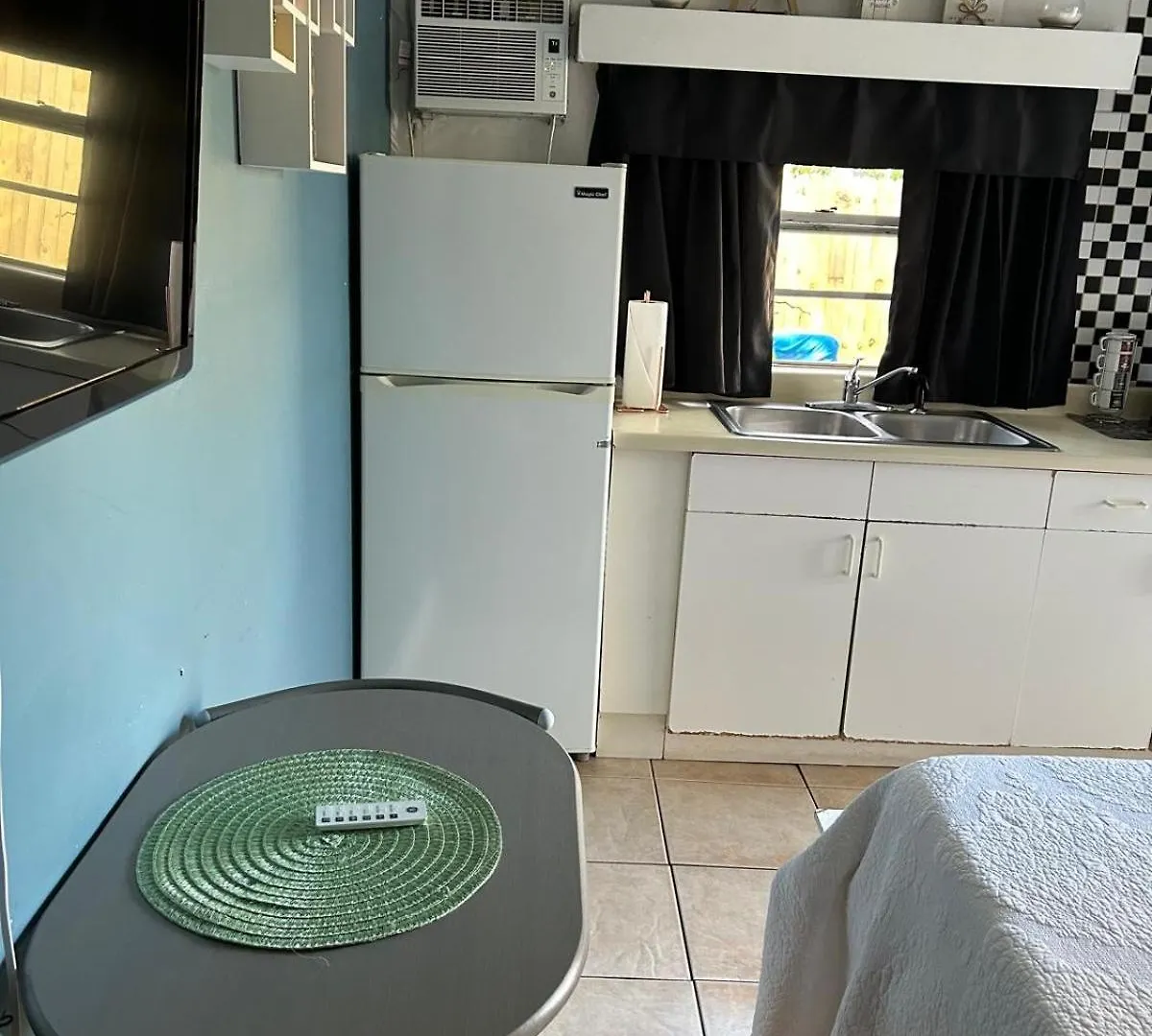 Apartment Mini Studio: 10 Min/siesta Key/private Entrance/ Sarasota