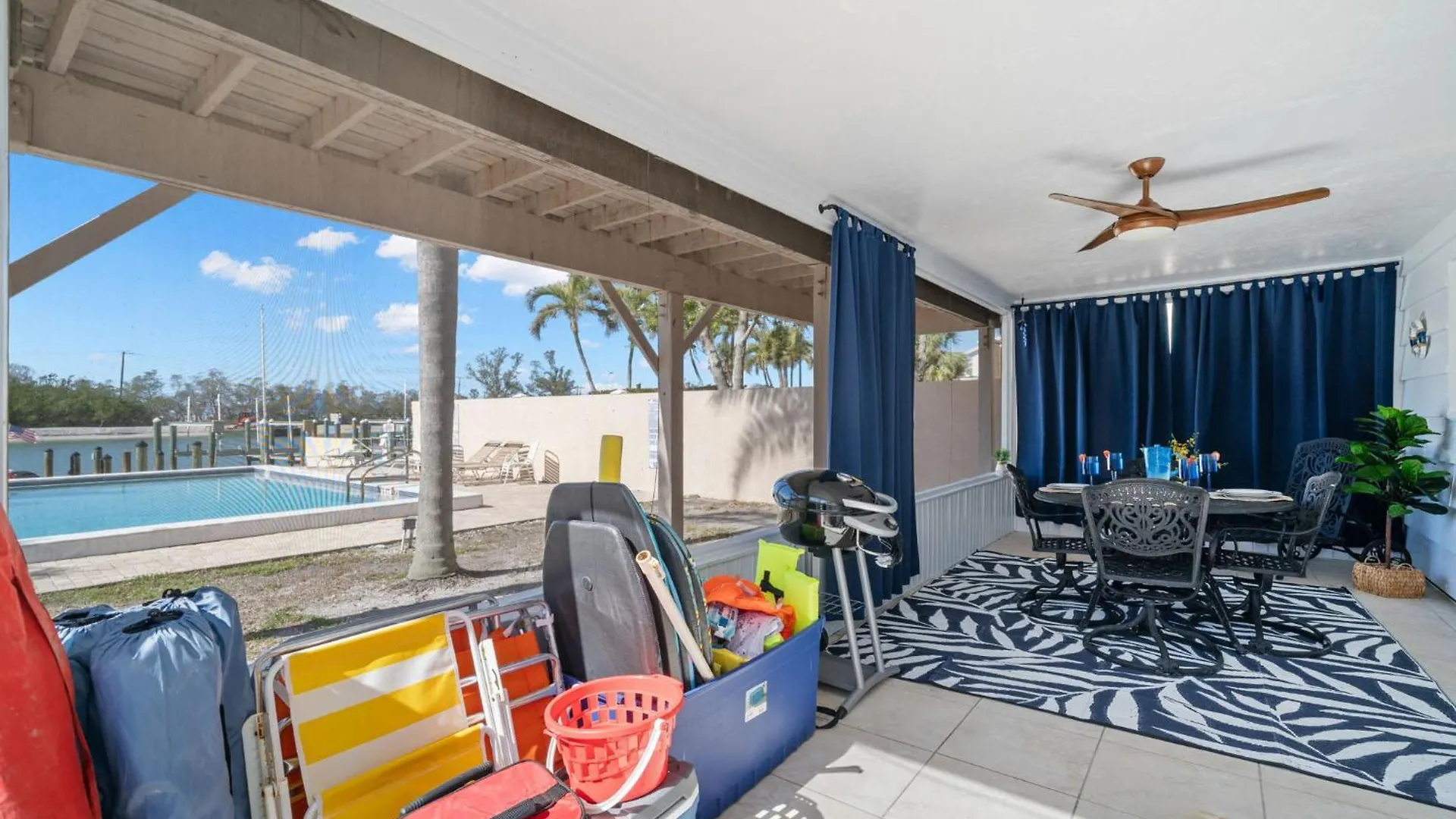 Manatee Key-waterfront Minutes To Turtle Apartment