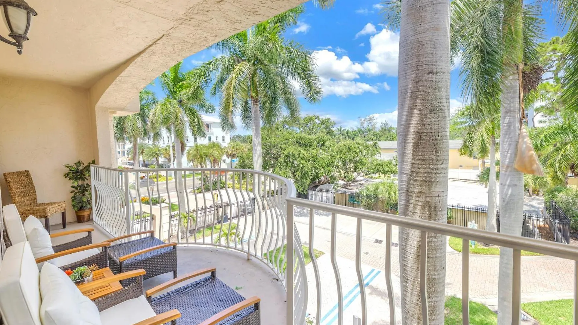 2br- 359pbc Sarasota