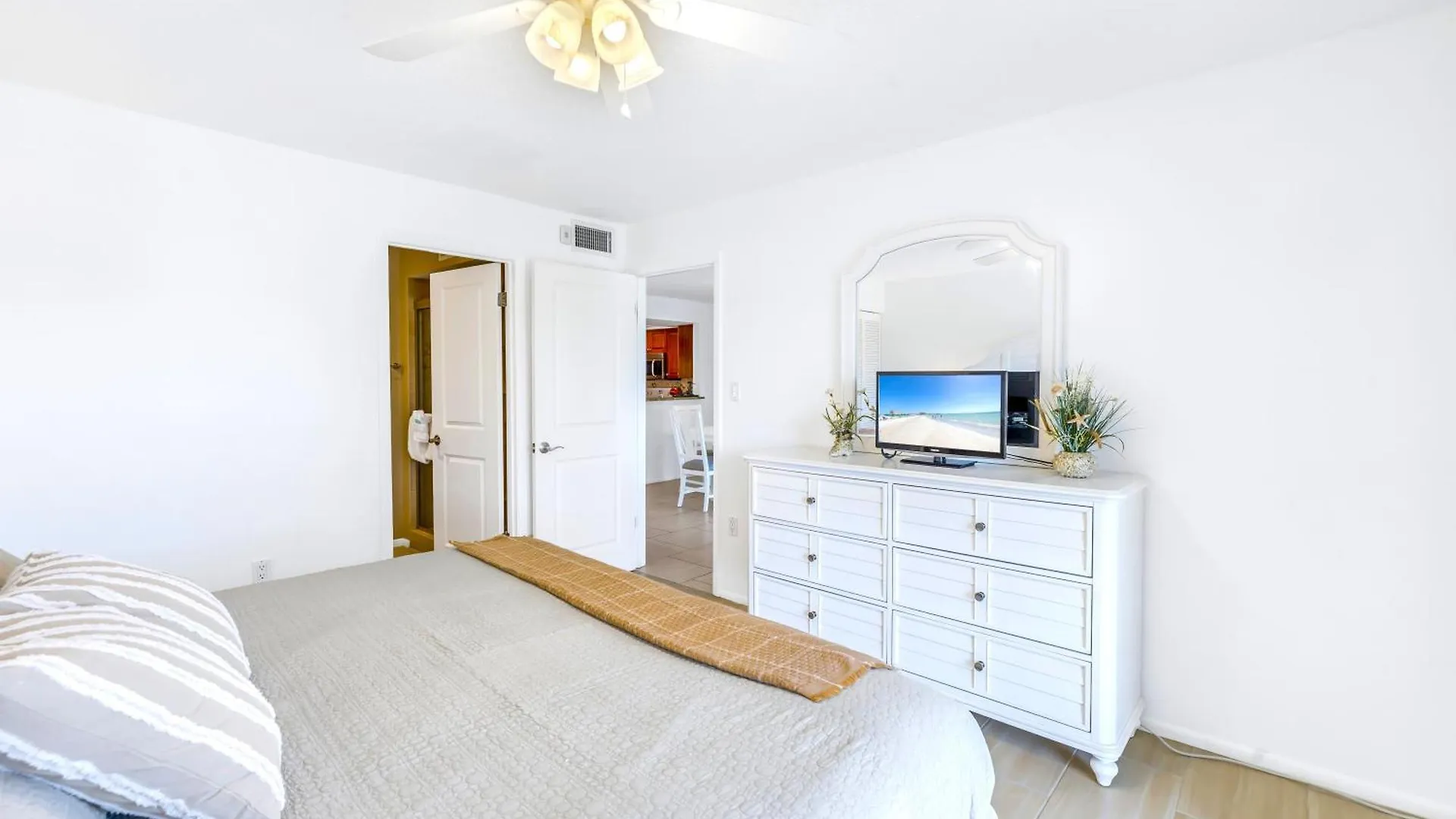2br- 359pbc * Sarasota