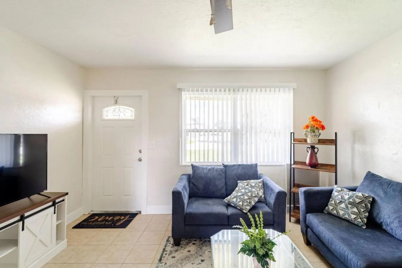 Pvt In Shared Near Sarasota