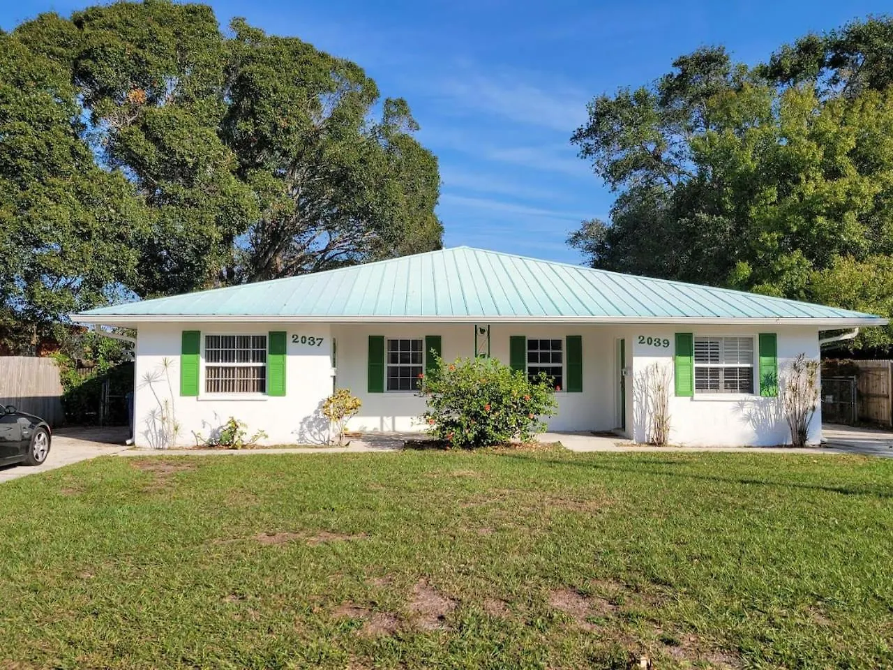 Duplex Near Siesta Key *