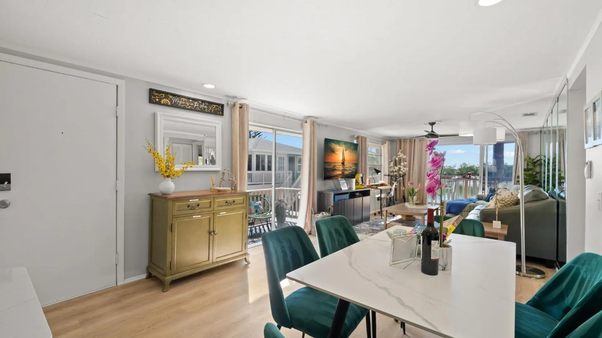 Bayside Escape-condo W Dock Pool And Near * Sarasota