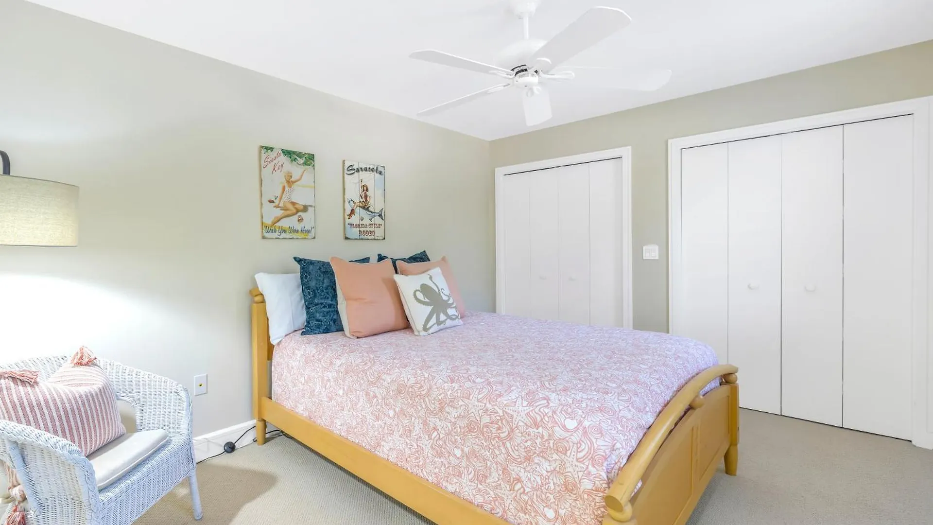 5br - 8230 Sanderling Rd