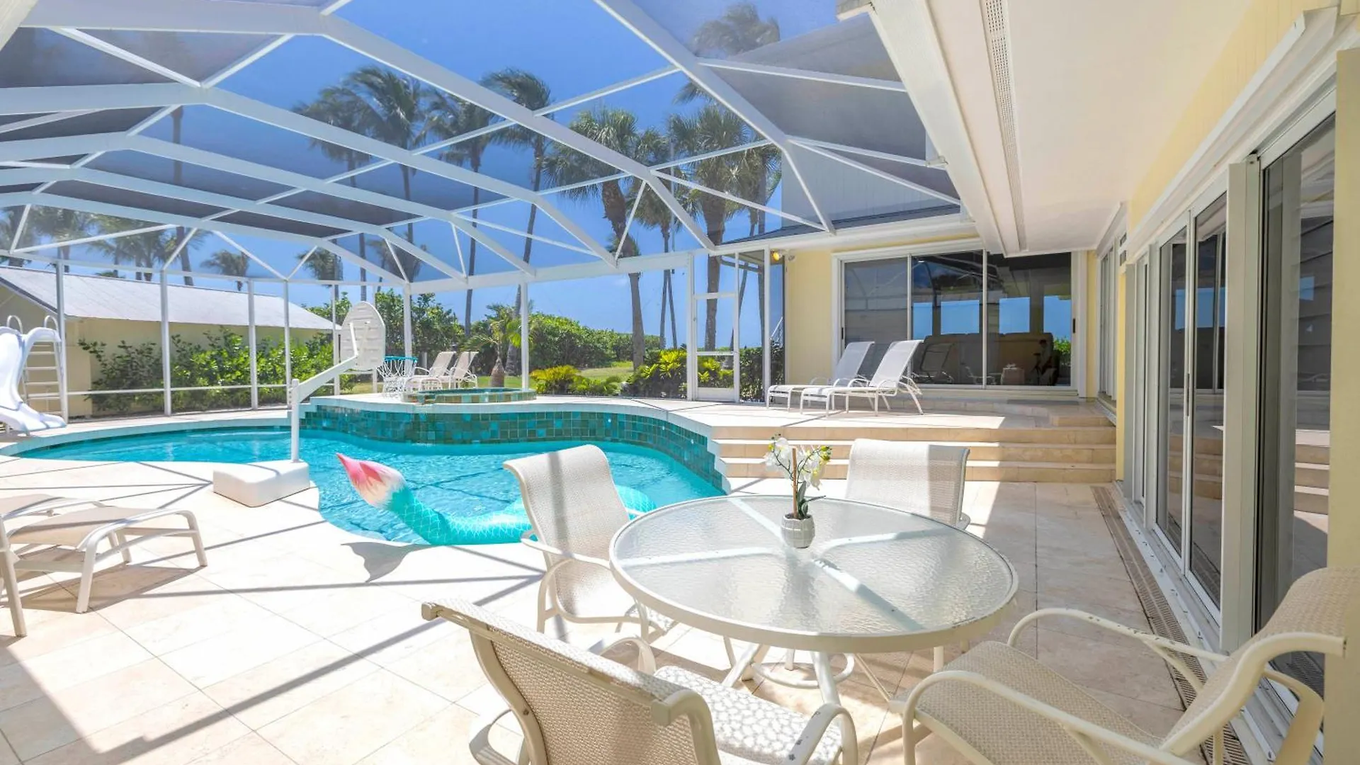 5br - 8230 Sanderling Rd