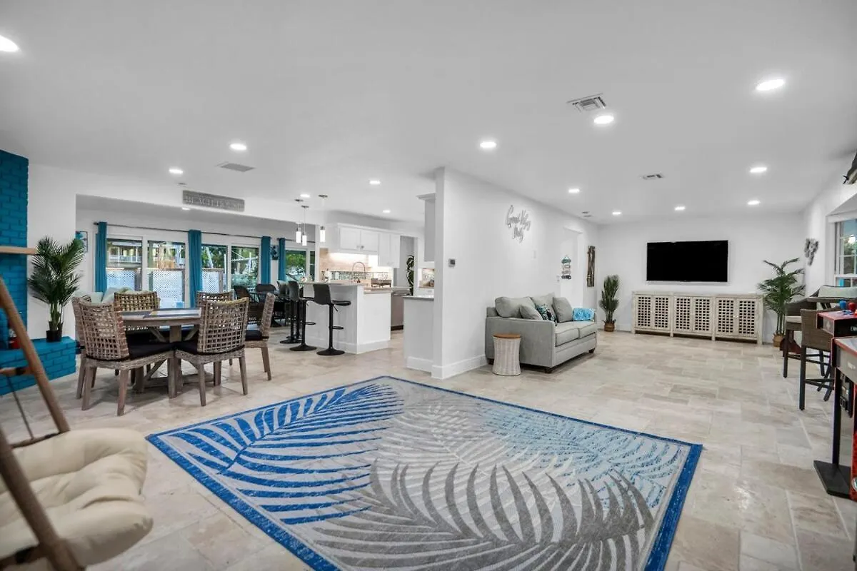 Adventure At Siesta Key & Sandbar Escape Villa *