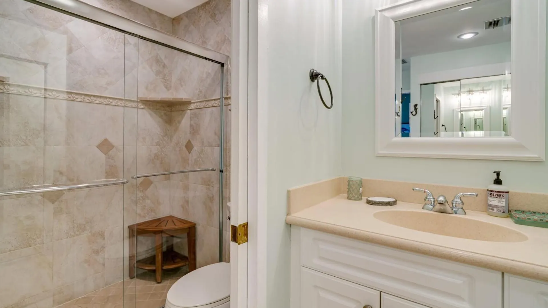 Upgraded House Across Siesta Key Holiday home *