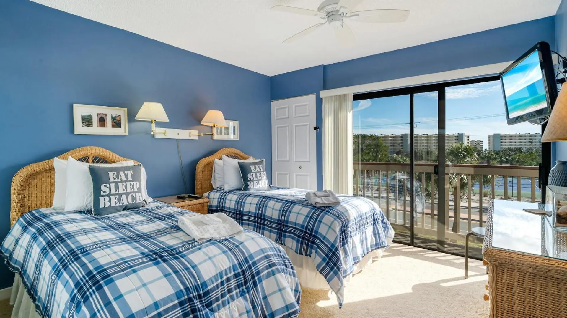 Holiday home Upgraded House Across Siesta Key