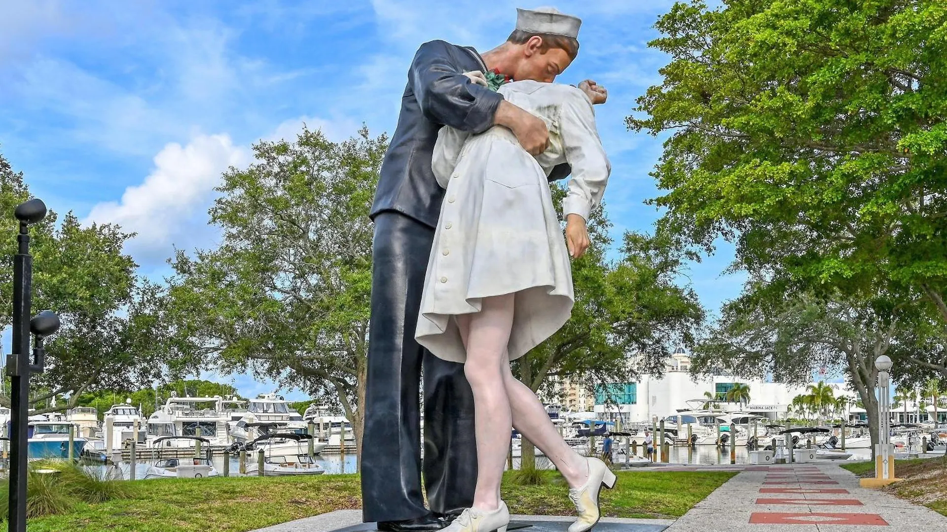 Luna Nueva - 2048 Sarasota