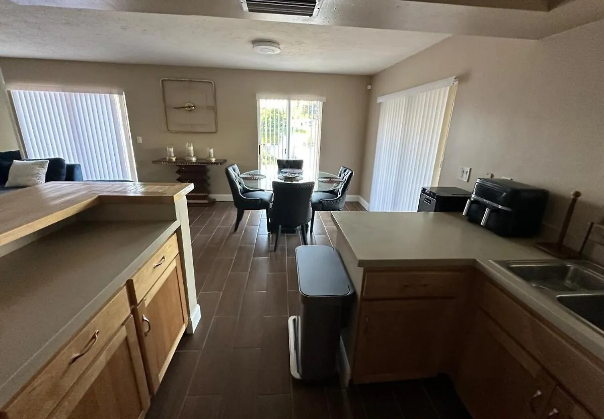 Holiday home 2 Bdrm House Close To Siesta Key, Free Wi-fi
